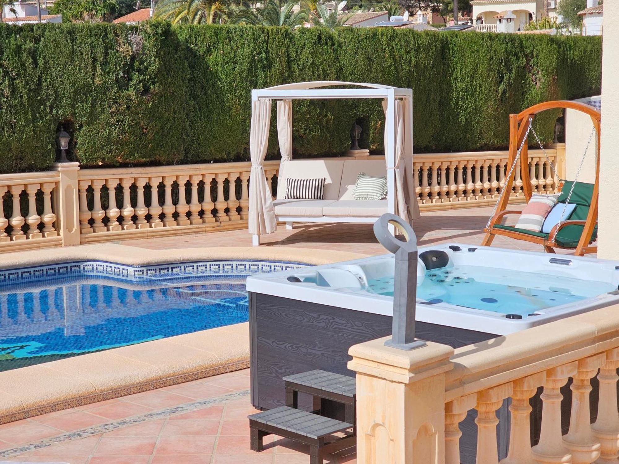 Luxury Villa - Pool, Hot Tub, Aircon, Tvs, Home Cinema, Office, Gbit Internet, Sports Equipment Calp Extérieur photo