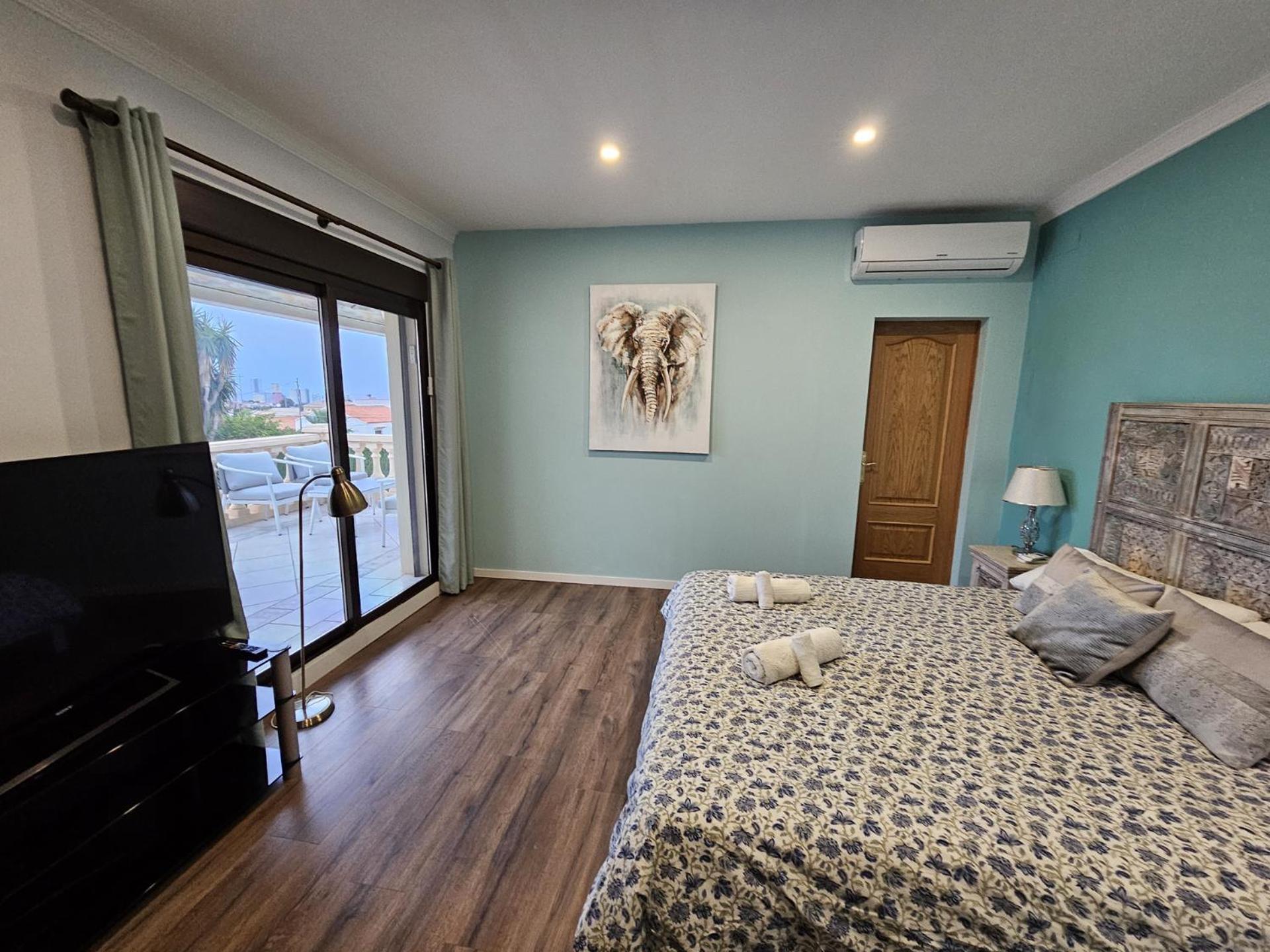Luxury Villa - Pool, Hot Tub, Aircon, Tvs, Home Cinema, Office, Gbit Internet, Sports Equipment Calp Extérieur photo